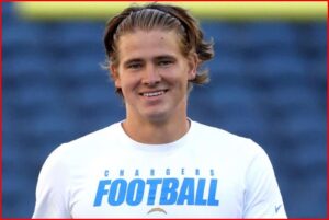 Read more about the article Chargers’ OC Greg Roman Emphasizes Need For Strong Running Game To Support Justin Herbert