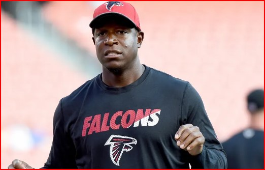 You are currently viewing Falcons named ideal draft landing spot for star